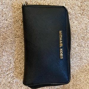 MK black wallet